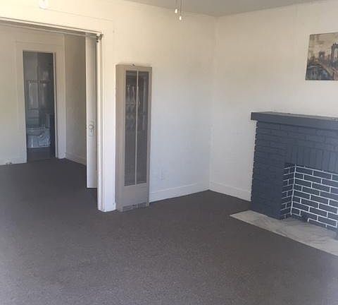 2nd image of 410 SE 15th Ave APT B