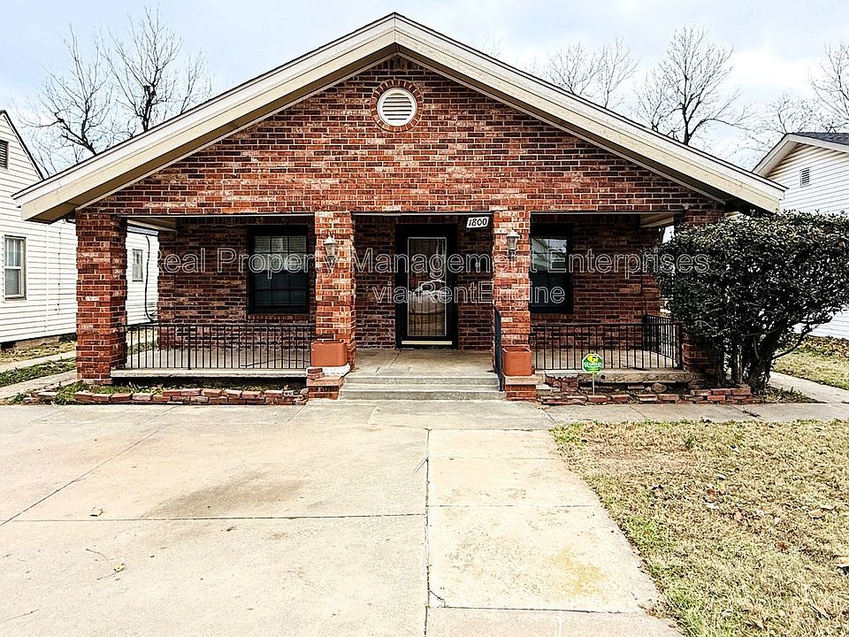 1st image of 1800 SW 15th St