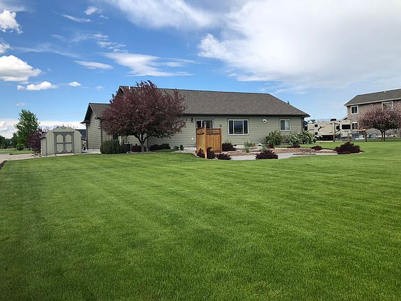 2nd image of 427 Foxtail Ln