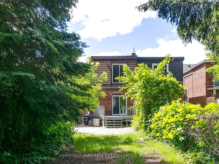 484 Merton St — Photo 47