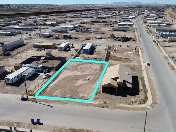 1407 Valle Ecuador Rd, San Elizario, TX 79849