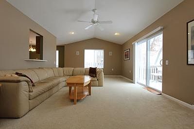 2nd image of 2512 Lawncrest Dr NE