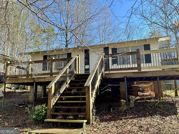 281 Continental Dr, Martin, GA 30557