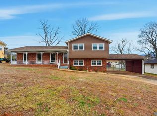 2204 Fairfax St NE, Huntsville, AL 35811