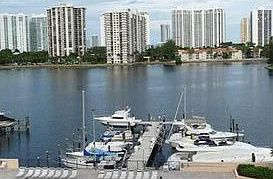 3rd image of 18041 Biscayne Blvd #6054