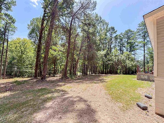 3rd image of 471 Milton Rd