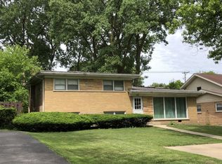 211 Sunset Dr, Wilmette, IL