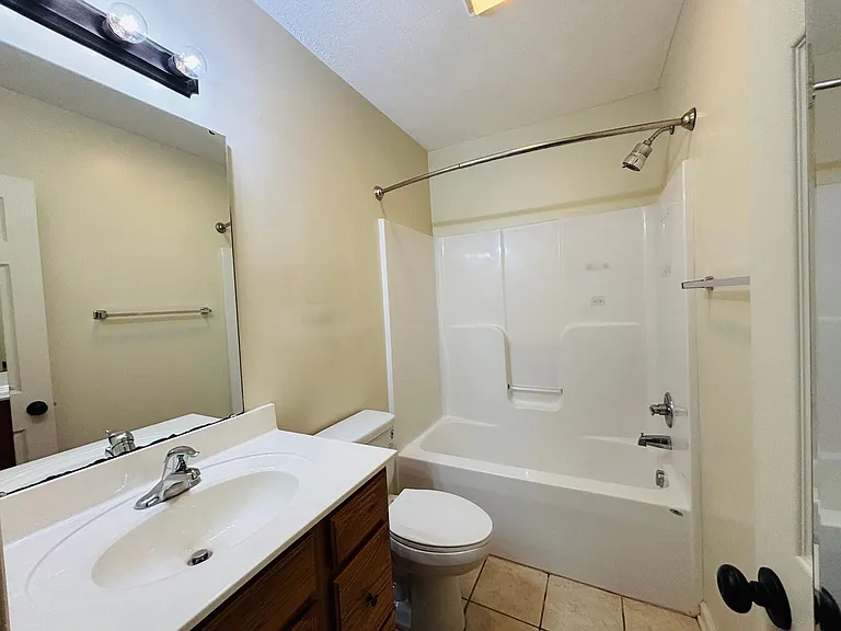 812 Glade Rd — Photo 18