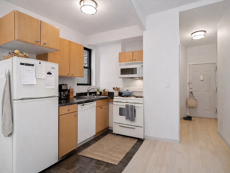 1st image of 316 W 51st St APT 2R