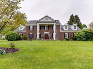 421 Oxford Dr, Noblesville, IN 46062