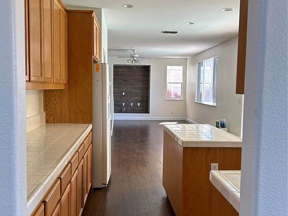 5th image of 2536 Whiting Ct