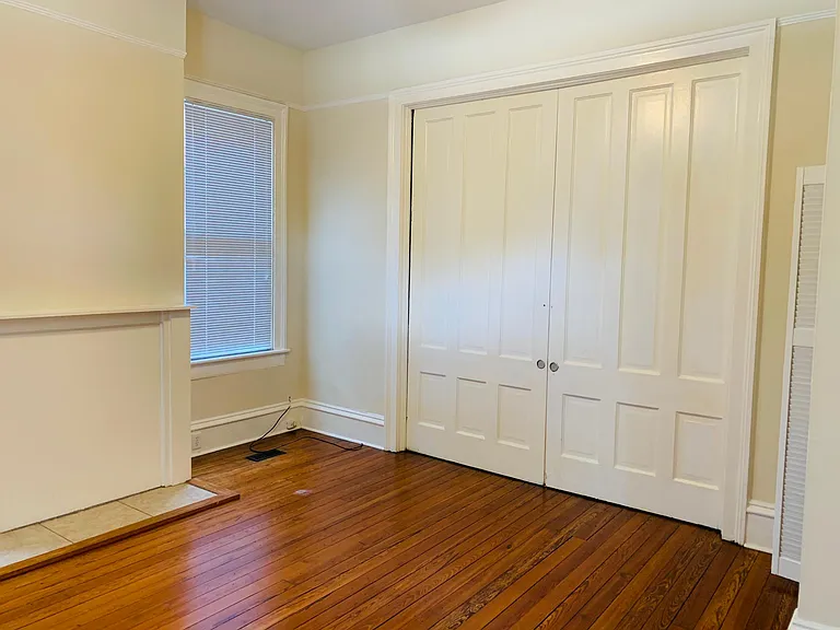 903 Montgomery St — Photo 28