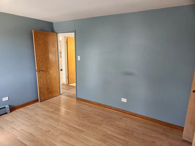 11035 S Nagle Ave #9 — Photo 2
