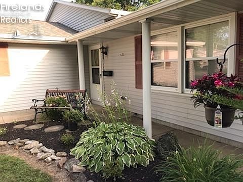 2nd image of 2916 Pease Ln
