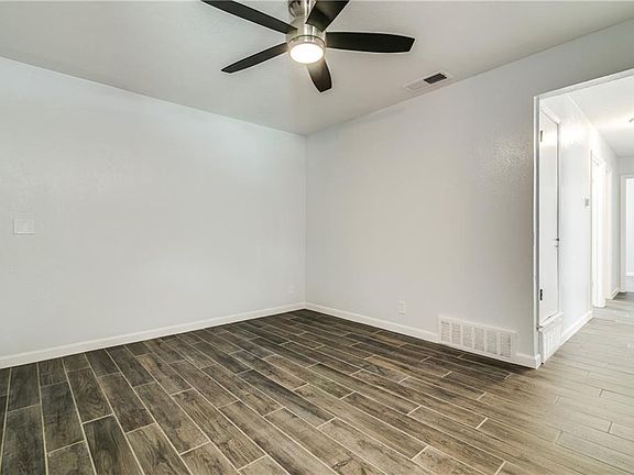 4th image of 9921 Bluffcreek Dr