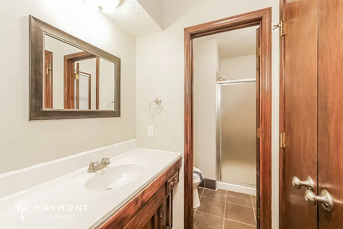 7912 Southview Dr — Photo 9