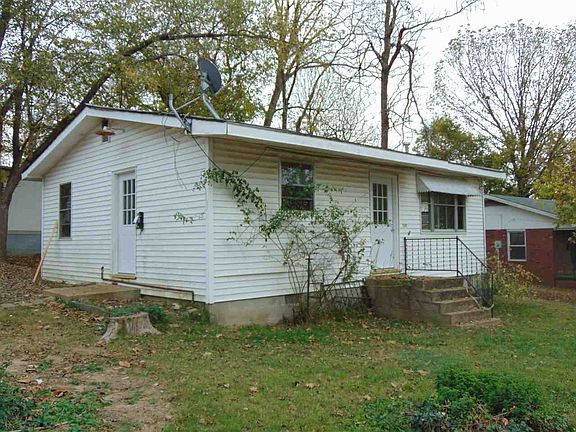 2nd image of 308 2nd St