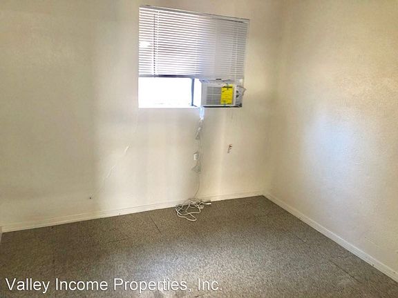 4th image of 1406 E Jefferson St #5
