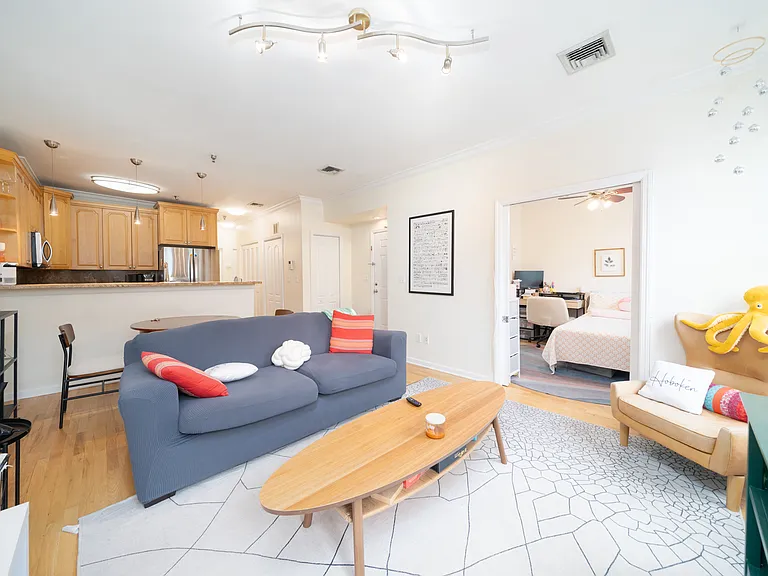 106 Washington St #1 — Photo 8