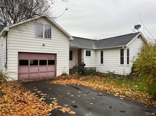 135 Hazel Ave, East Syracuse, NY 13057