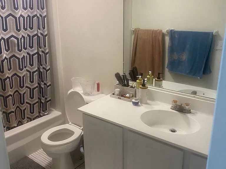 University Park Apartments near Cornell University — Photo 321
