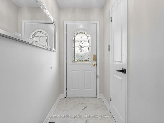 4th image of 1629 Dewberry Cres