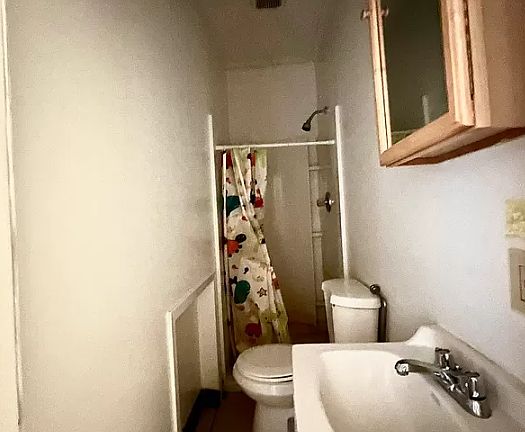 5th image of 162 E 88th St APT 19