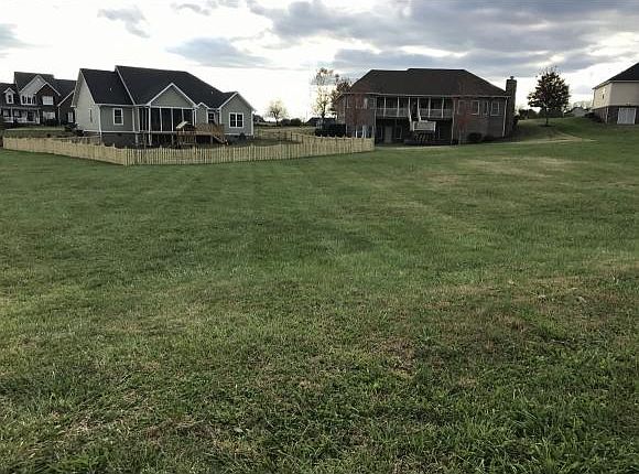 1st image of 116 Chandler Cir