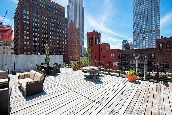 Sold by Spire Group | media 18