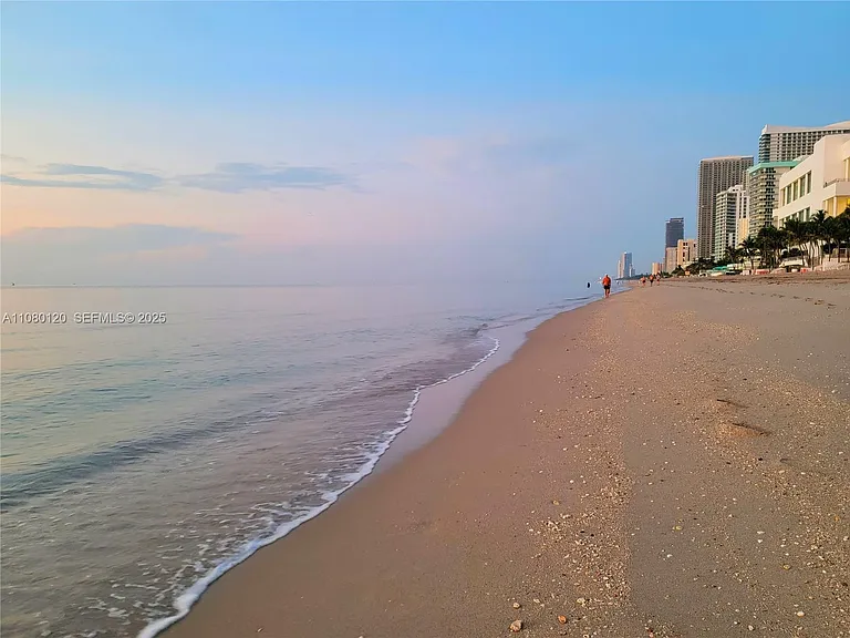 3505 S Ocean Dr #407 — Photo 34