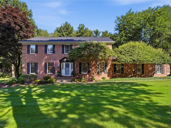7855 Hearthstone Ave NW, North Canton, OH 44720