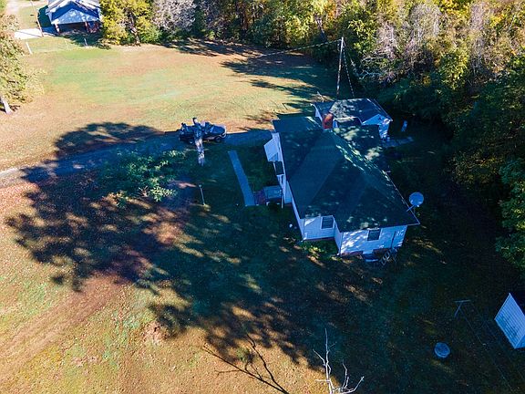 2nd image of 77 Park Side Rd