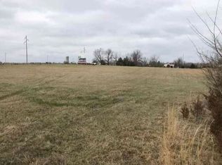 Colby Circle Deer Lake Ests #F, Sedalia, MO 65301