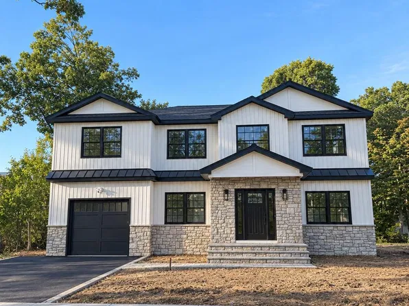215 Boston Avenue, Massapequa, NY 11758