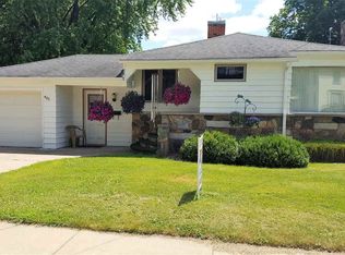 405 Mueller St, Athens, WI 54411