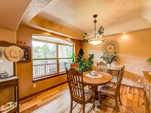 5th image of 11690 Round Table Ct
