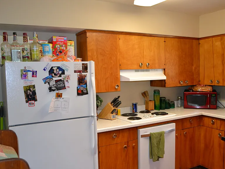 322 Webster St — Photo 15