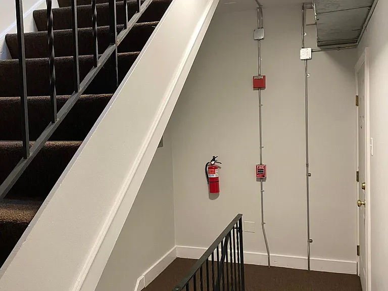 2850 Broadway Ave #2 — Photo 8