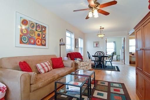 3rd image of 4544 N Sacramento Ave #1