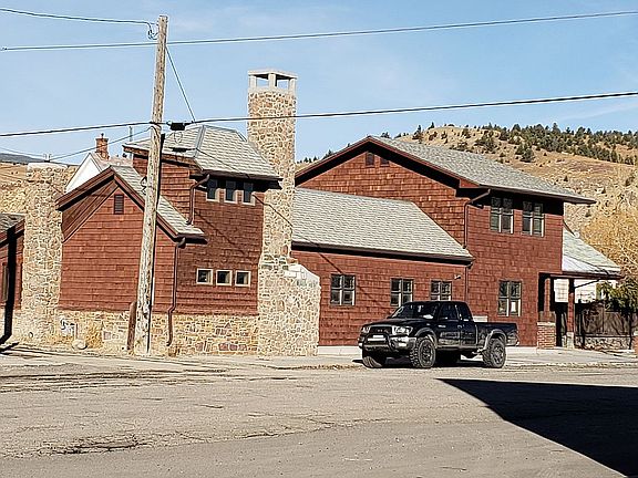 3rd image of 106 Birch St