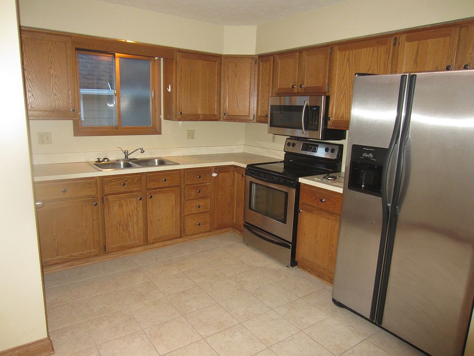 1st image of 2436 Grovewood Ave #Up