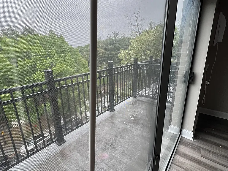 24 Whites Ave #63H — Photo 10