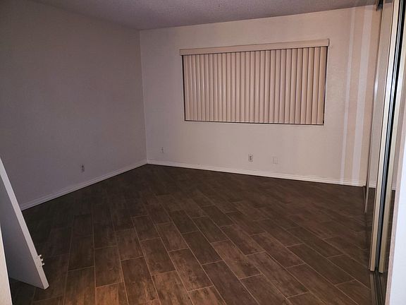 5th image of 1271 Westmont Pl