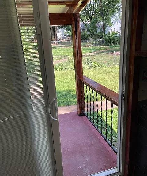 315 Caroline Ave — Photo 6