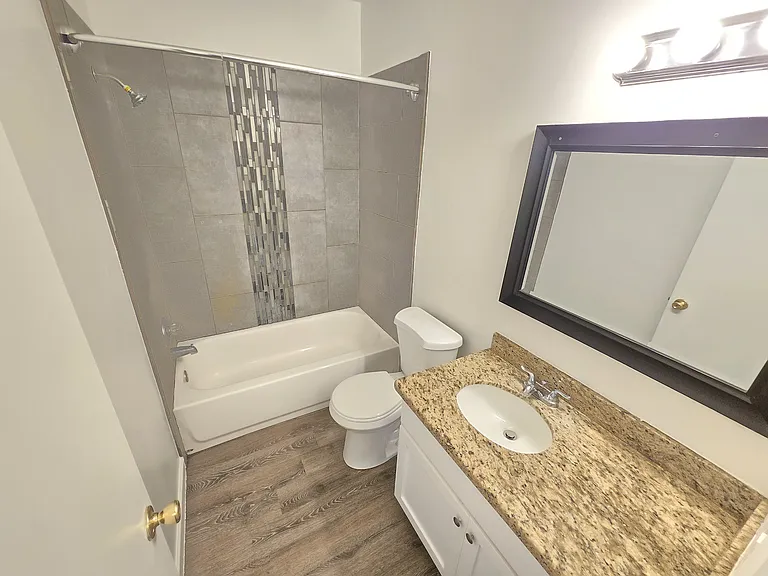 524 W Malibu Dr #4 — Photo 15