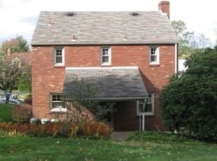 28 Leon Rd, Pittsburgh, PA 15220