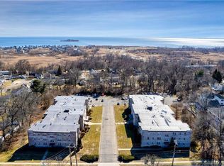 308 Meadowside Rd APT 203, Milford, CT 06460