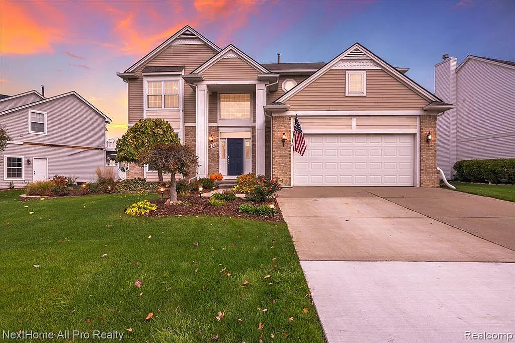 1128 Colt Dr photo 1