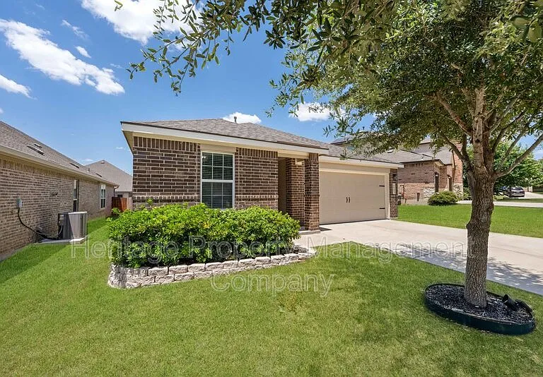 6083 Akin Cir — Photo 3