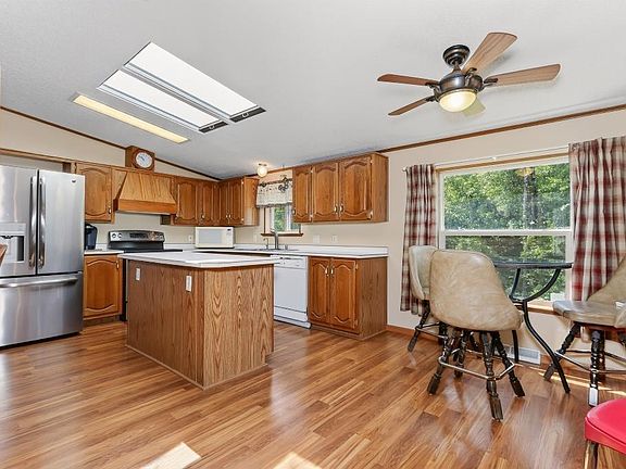 5th image of 305 SW 30th St